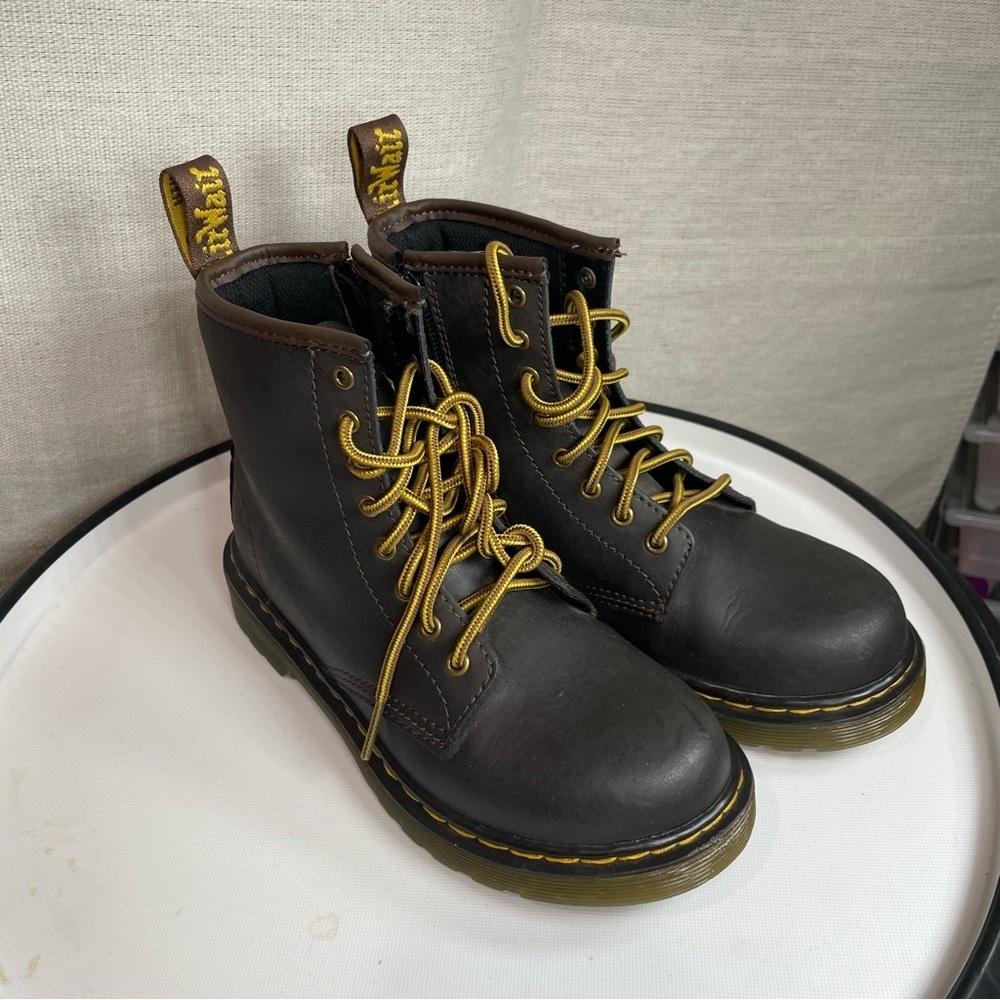 NWOT Dr. Martens Black and Brown Leather Boots